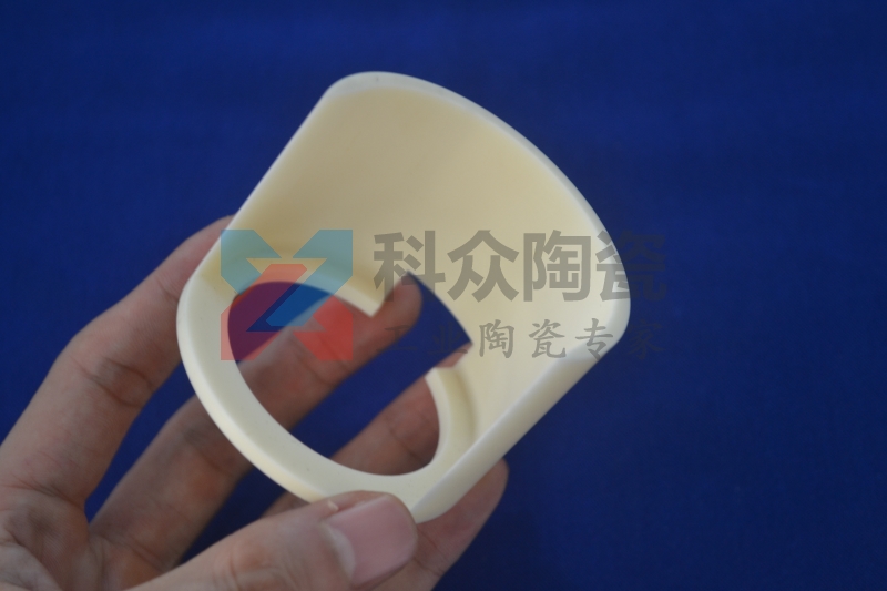 對比傳統鋼材氧化鋁陶瓷具有哪些優勢？